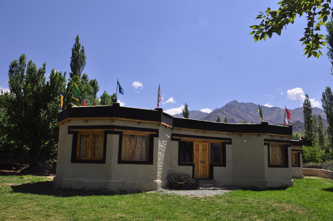 Ladakh Sarai Resort Leh Exteriör bild
