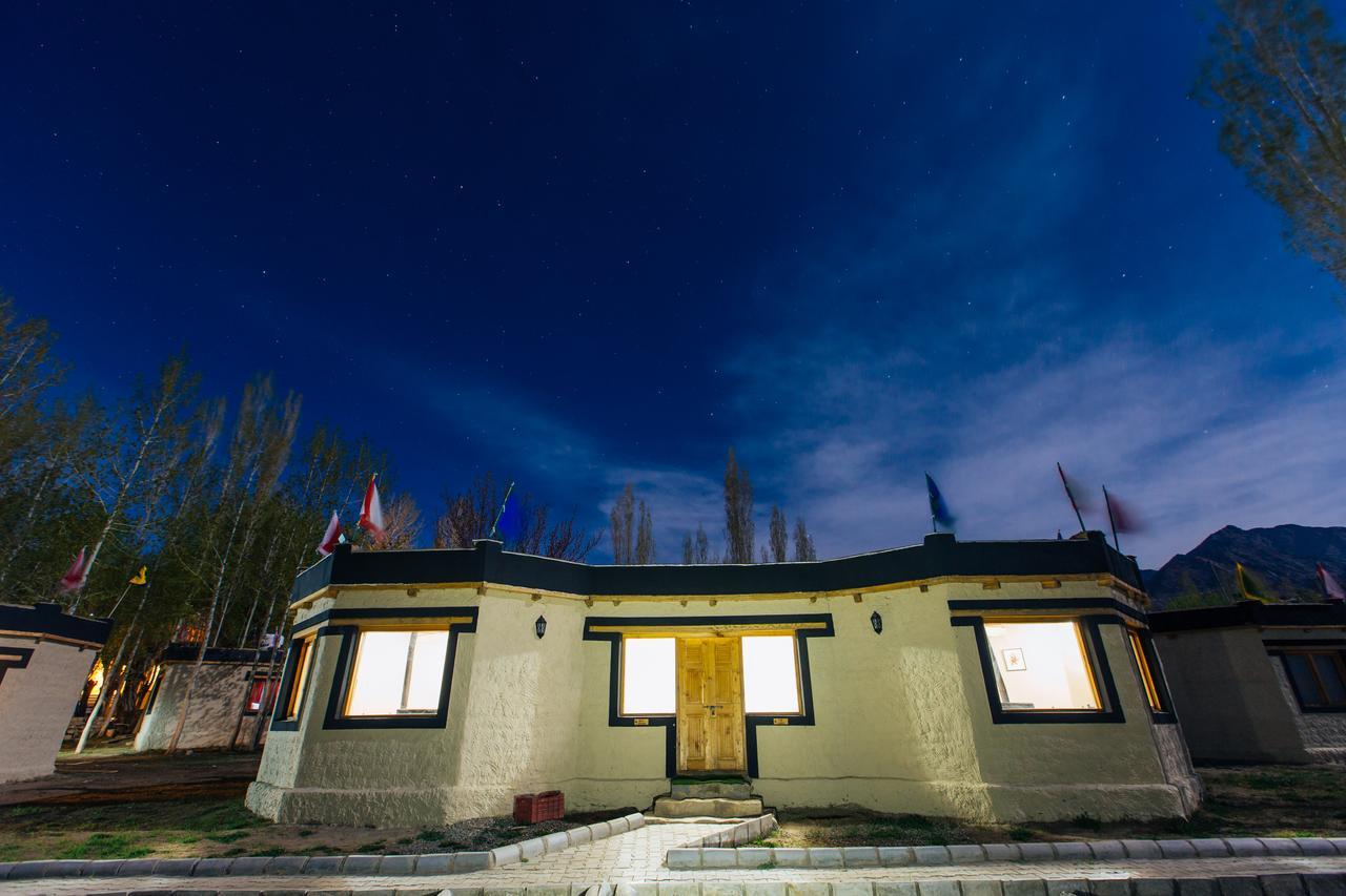 Ladakh Sarai Resort Leh Exteriör bild