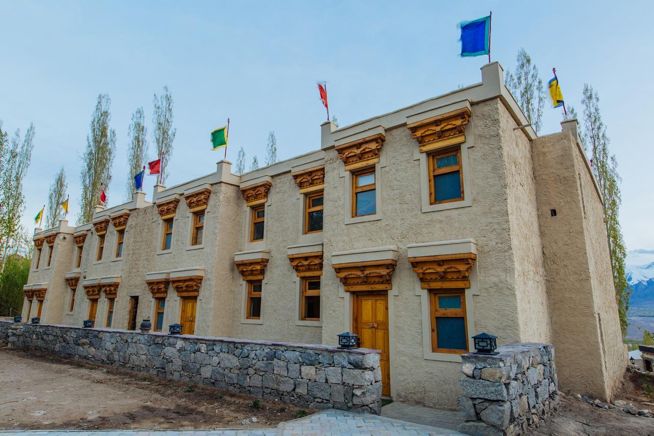 Ladakh Sarai Resort Leh Exteriör bild